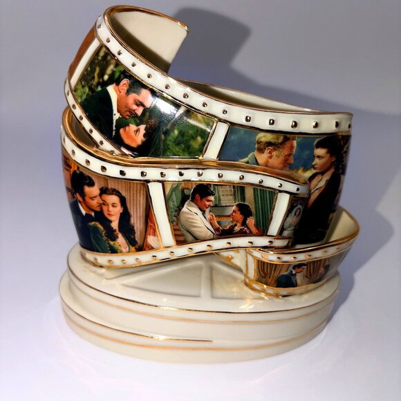 Gone With the Wind Bradford Exchange Porcelain Figurines – Set of 4 - Picture 5 of 13